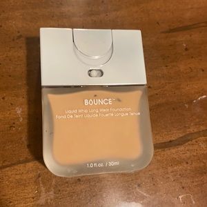 Beauty blender foundation